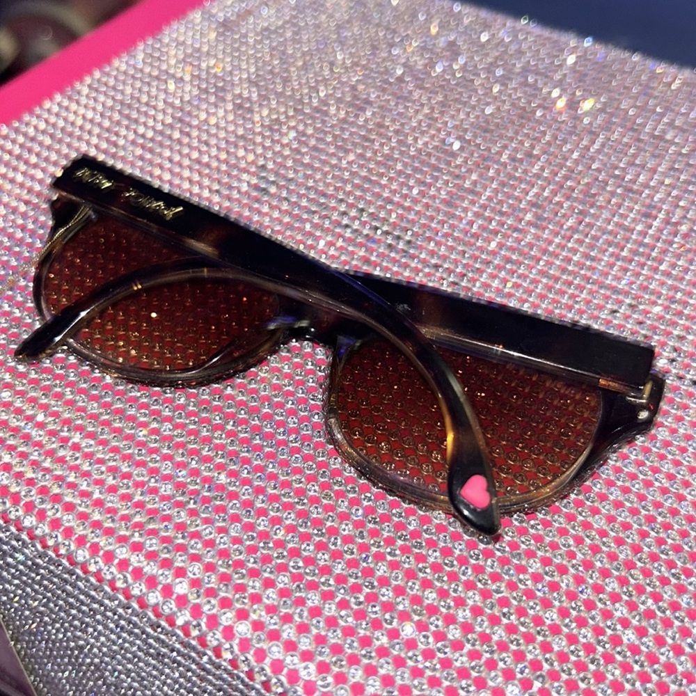 Betsey Johnson sunglasses crystal rhinestone heart cateye tortoise shell vintage - Picture 12 of 12